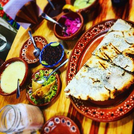 Paseo Oaxaqueno Tlayuderia